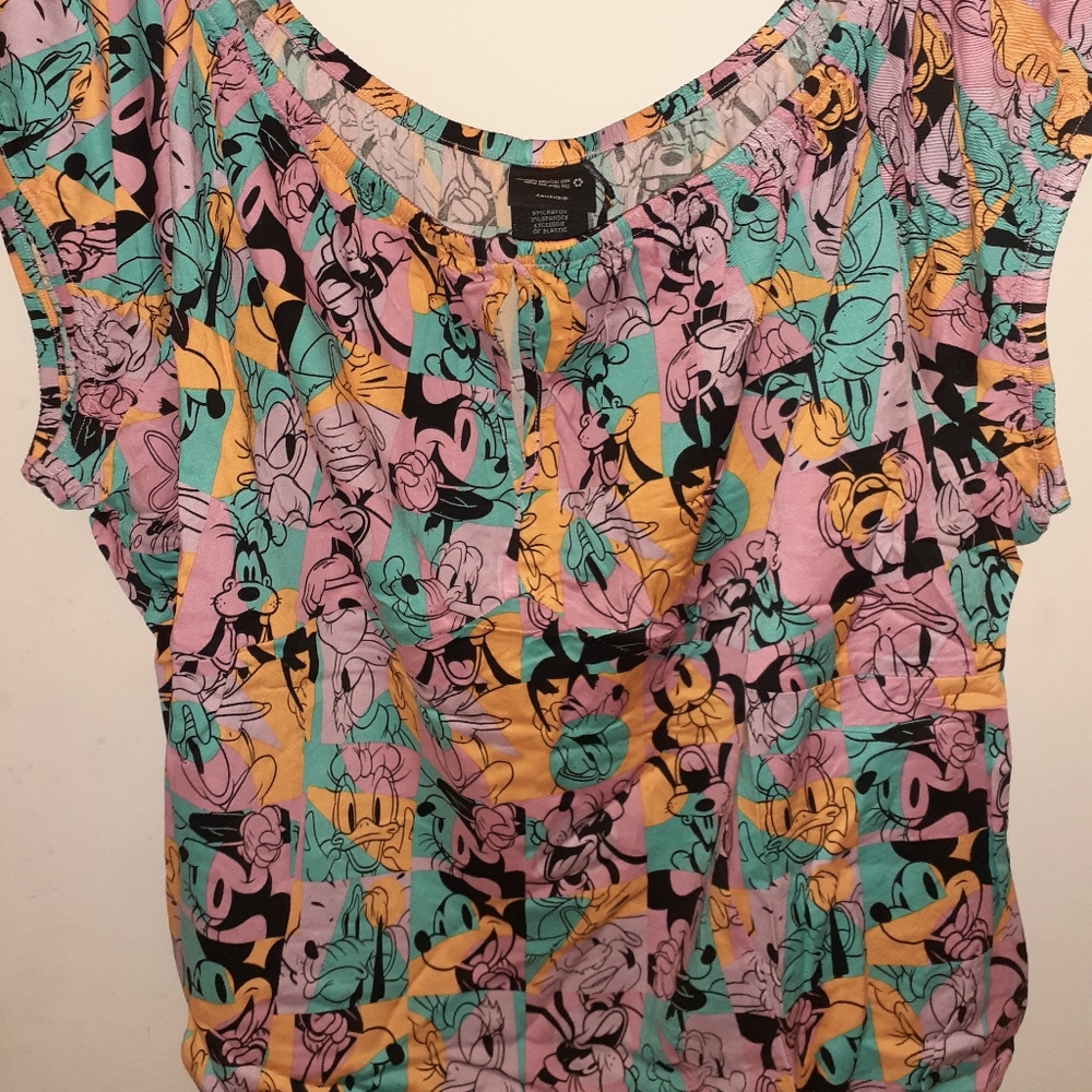 NWT Torrid Size 3 Disney Mickey Mouse & Friends Off The Shoulder Retro Top